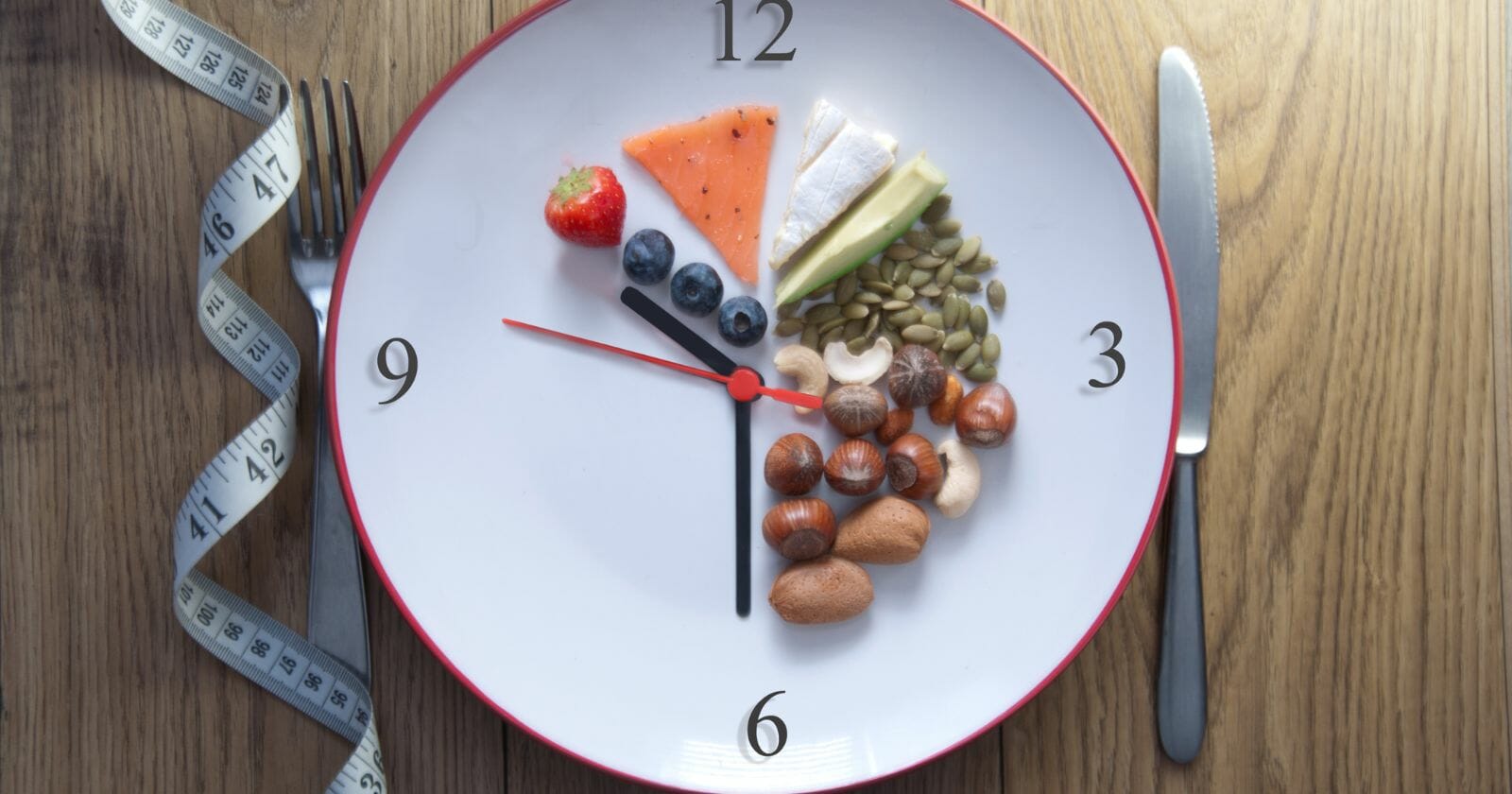 Plate with a clock time on it to indicate fasting times